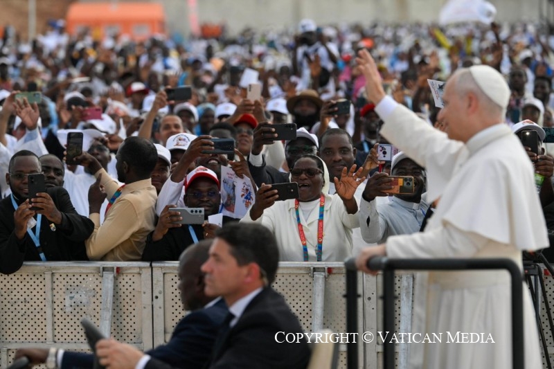 6-Apostolic Journey to Angola: Holy Rosary Prayer