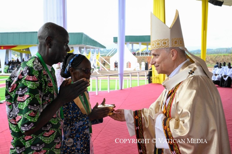 2-Apostolic Journey to Camerun: Holy Mass