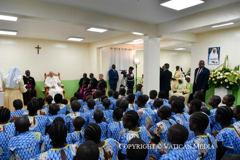 3-Apostolic Journey to Camerun: Visit to the Ngul Zamba Orphanage