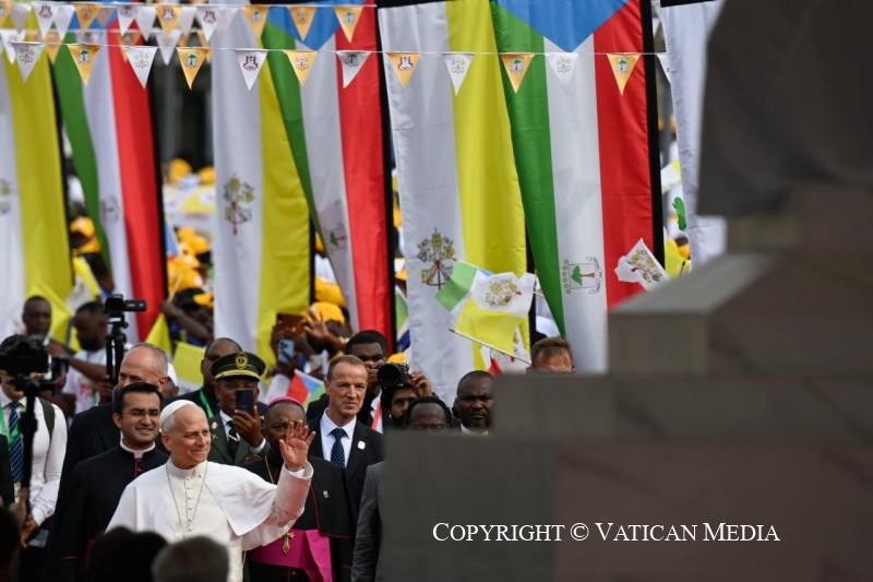 0-Apostolic Journey to Equatorial Guinea: Meeting with the World of Culture