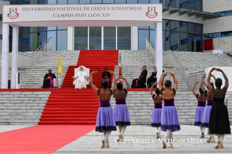 8-Apostolic Journey to Equatorial Guinea: Meeting with the World of Culture