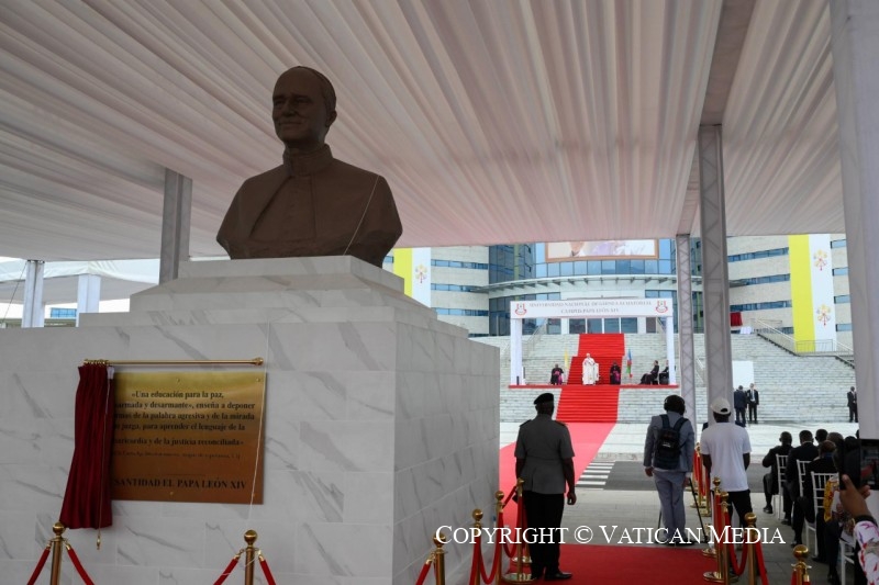 11-Apostolic Journey to Equatorial Guinea: Meeting with the World of Culture