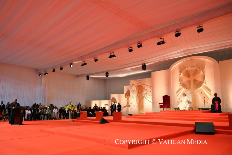0-Apostolic Journey to Equatorial Guinea: Meeting with Young People and Families
