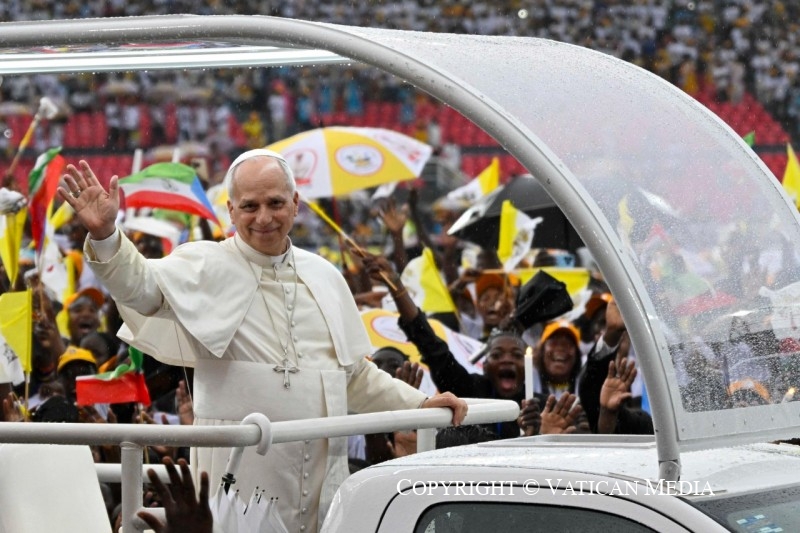 9-Apostolic Journey to Equatorial Guinea: Meeting with Young People and Families