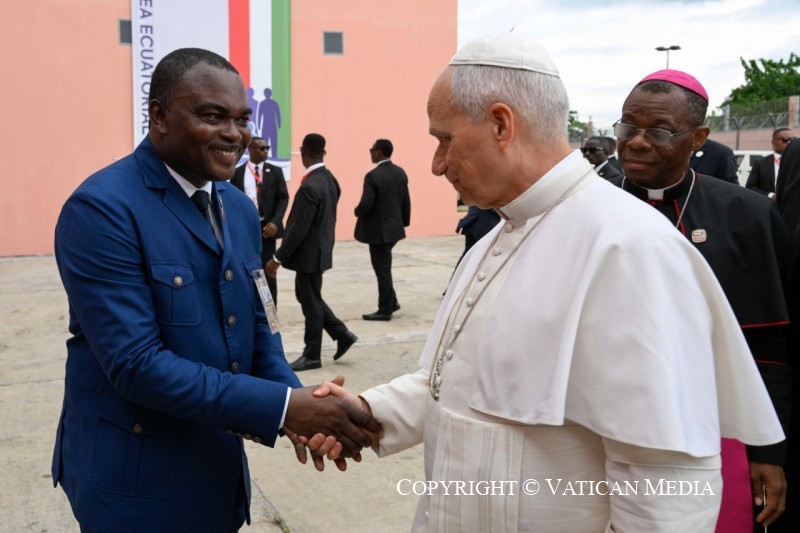 2-Viaje apost&oacute;lico a Guinea Ecuatorial: Visita a la prisi&oacute;n de Bata