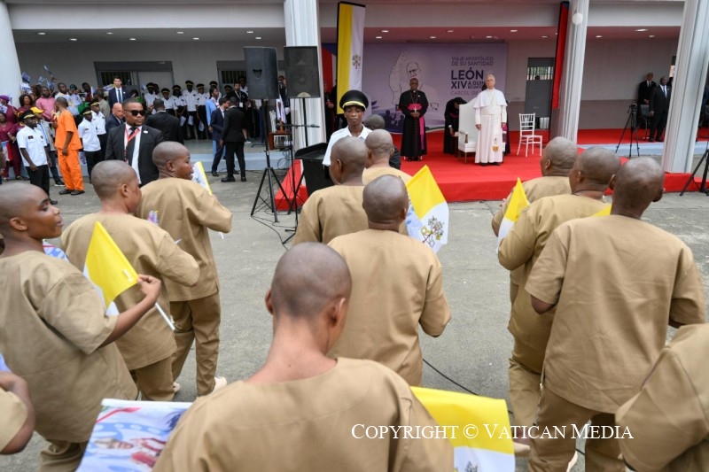 15-Viaje apost&oacute;lico a Guinea Ecuatorial: Visita a la prisi&oacute;n de Bata