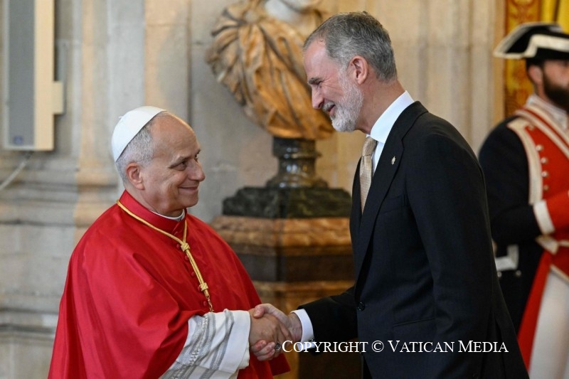 1-Apostolic Journey to Spain: Meeting with the Authorities, Civil Society and the Diplomatic Corps