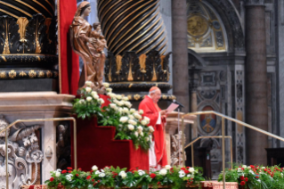 12-Santa Messa nel V giorno dei Novendiali