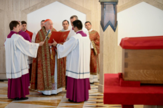 7-Traslado del ferétro del Romano Pontífice Francisco a la Basílica Vaticana