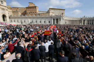14-Traslado del ferétro del Romano Pontífice Francisco a la Basílica Vaticana