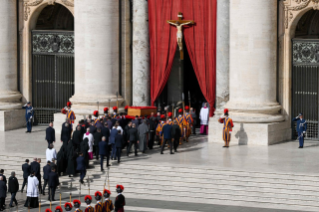 21-Traslado del ferétro del Romano Pontífice Francisco a la Basílica Vaticana