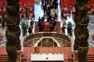 30-Traslado del ferétro del Romano Pontífice Francisco a la Basílica Vaticana