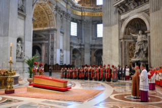 43-Traslado del ferétro del Romano Pontífice Francisco a la Basílica Vaticana